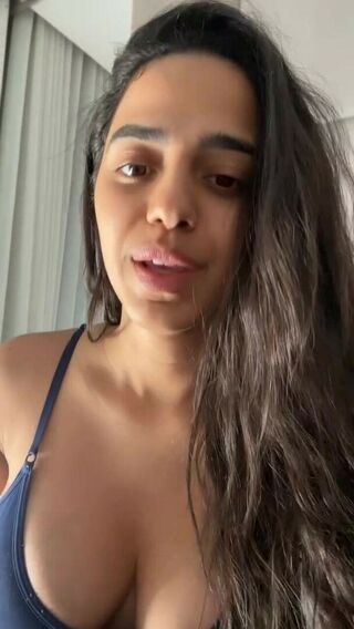 Mariely E Mirella Santos